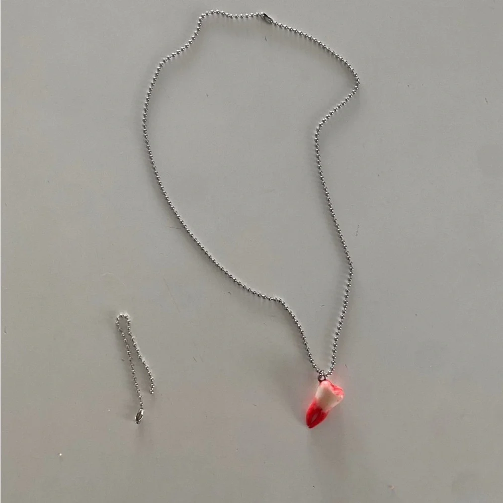 Tooth Necklace - Picture 5 of 8